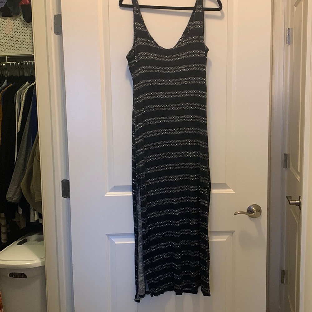 Maxi dress with slit